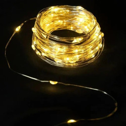Lampki choinkowe drucikowe 100 LED z ciepłym światłem na srebrnym przewodzie i przezroczystą komorą na baterie