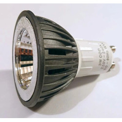 Czarna taśma elektroizolacyjna PVC zwinięta w rolkę, długość 10 m, szerokość 17 mm
