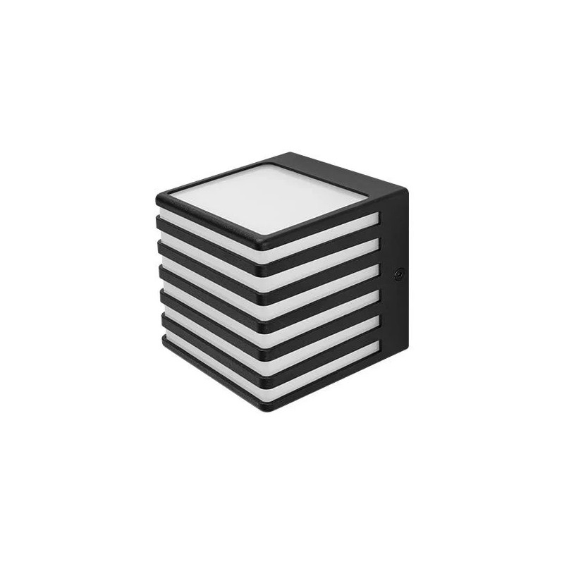 czarna oprawa oświetleniowa Cube-3 w kształcie sześcianu z białym dyfuzorem