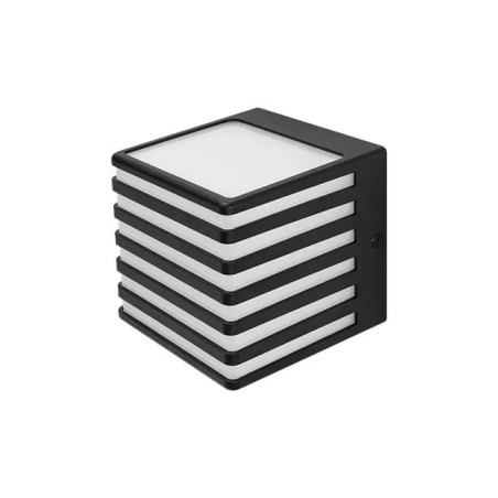 czarna oprawa oświetleniowa Cube-3 w kształcie sześcianu z białym dyfuzorem