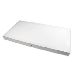 Biały panel LED natynkowy o wymiarach 300x600 mm z gładką powierzchnią i niewielką grubością