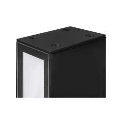 czarna lampa słupek LED o wysokości 60 cm, widok frontowy i tylny