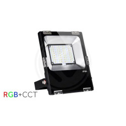 Czarny naświetlacz LED 30W z możliwością zmiany barwy RGB+CCT, widok z przodu i tyłu