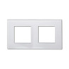 Biała szklana ramka podwójna o wymiarach 157x86 mm do montażu dwóch modułów