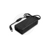 czarny zasilacz impulsowy desktop 24V DC z przewodem sieciowym i wtykiem DC 2,1mm/5,5mm