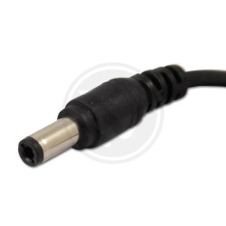 czarny zasilacz impulsowy desktop z kablem DC 2.1/5.5 mm i kablem zasilającym 2-pin