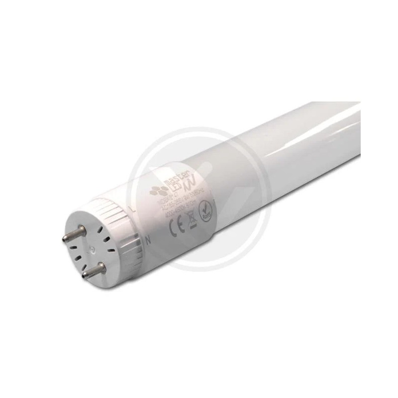 biała tuba LED T8 120 cm z trzonkiem G4 na białym tle