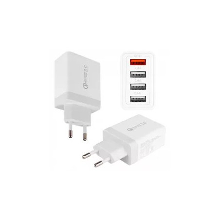 biały zasilacz USB z czterema portami USB-A, jeden port z Quick Charge 3.0