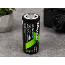 Czarne ogniwo litowo-jonowe 26650 5000mAh 3,7V z oznaczeniami Maxday