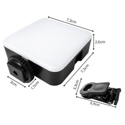 Czarna mini lampa LED RGB z klipsem i gwintem 1/4 cala, świecąca kolorowym światłem