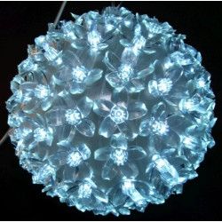 Niebieska kula świąteczna LED o średnicy 20 cm z 200 diodami LED i przezroczystymi kwiatowymi elementami