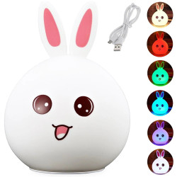 Lampka nocna LED w kształcie królika z dołączonym kablem USB i przykładami kolorów światła RGB