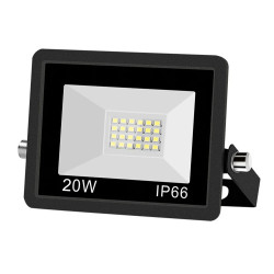 Czarny reflektor LED 20W o kompaktowych wymiarach z widocznym przewodem zasilającym i oznaczeniem IP66
