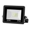 Czarny reflektor LED 20W o kompaktowych wymiarach z widocznym przewodem zasilającym i oznaczeniem IP66