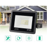 Czarny reflektor LED 20W o kompaktowych wymiarach z widocznym przewodem zasilającym i oznaczeniem IP66