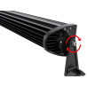 czarna lampa robocza LED 135 cm z diodami i regulowanymi uchwytami, zamontowana na pojeździe