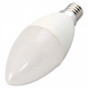 Żarówka LED E14 8W w kształcie świecy obok opakowania