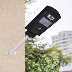 Czarna latarnia solarna 20W z panelem solarnym i czujnikiem ruchu z mocowaniem ściennym