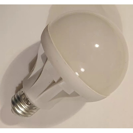 Żarówka LED kulka z gwintem E27 o mocy 12 W w białym kolorze