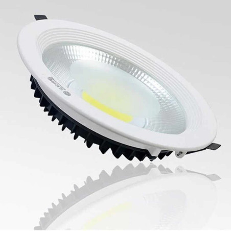 Biały plafon LED o średnicy 220 mm z widocznym odbłyśnikiem i diodą