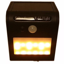 czarny kinkiet solarny z panelem LED i czujnikiem ruchu do montażu na ścianę