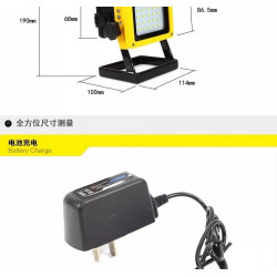 Akumulatorowy halogen LED 10W z 20 diodami SMD w obudowie z uchwytem i dwiema ładowarkami