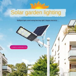 Latarnia solarna LED 1300W z panelem solarnym i mocowaniem na tle białym