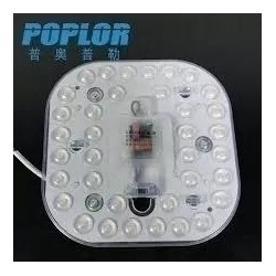 Kwadratowy moduł LED do plafonu z widocznymi diodami i przewodem zasilającym