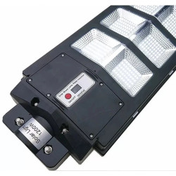 czarna lampa solarna LED 360 diod z pilotem i mocowaniem na rurę