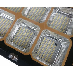 Latarnia solarna LED 1800W z panelem słonecznym i mocowaniem na ścianę