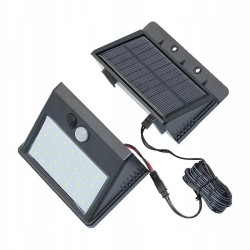 Czarna lampa solarna z panelem solarnym połączonym przewodem, 30 diod LED SMD, czujnik ruchu i zmierzchu