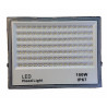 Halogen LED 100W z cienką obudową i widocznymi diodami LED w rzędach, zamocowany na metalowym uchwycie
