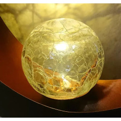 Lampa solarna ogrodowa o wysokości 80 cm z kulą ze spękanego szkła i metalową podstawką