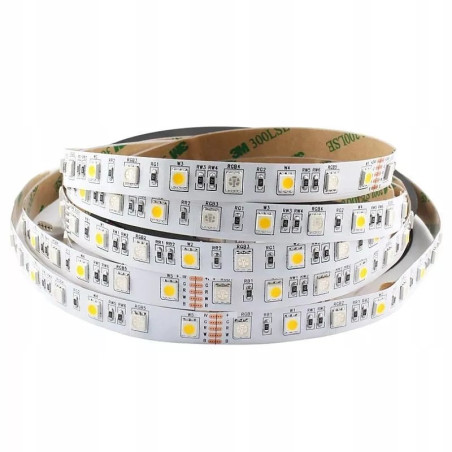 Zwinięta taśma LED RGB+W 5 metrów z widocznymi diodami 5050 i kablem złączem