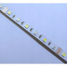 Zwinięta taśma LED RGB+W 5 metrów z widocznymi diodami 5050 i kablem złączem