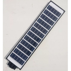 Latarnia solarna LED COB 650W wraz z pilotem i uchwytem montażowym na białym tle