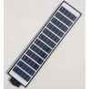 Latarnia solarna LED COB 650W wraz z pilotem i uchwytem montażowym na białym tle