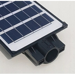 Latarnia solarna LED COB 650W wraz z pilotem i uchwytem montażowym na białym tle