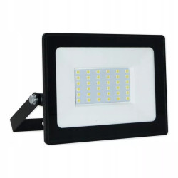 Czarny halogen LED o cienkiej aluminiowej obudowie z widocznymi diodami LED