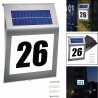 Podświetlana tabliczka z numerem domu w obudowie ze stali nierdzewnej z panelem solarnym na górze