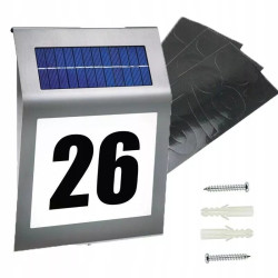 Podświetlana tabliczka z numerem domu w obudowie ze stali nierdzewnej z panelem solarnym na górze