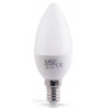 Biała żarówka LED w kształcie świecy z trzonkiem E14 i oznaczeniami producenta Forever light