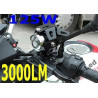 Halogen motocyklowy LED U5 czarny z przewodowym włącznikiem zamontowany na motocyklu