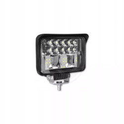 czarna kwadratowa lampa LED robocza z metalowym uchwytem i widocznymi diodami LED