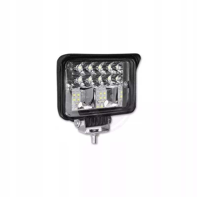 czarna kwadratowa lampa LED robocza z metalowym uchwytem i widocznymi diodami LED