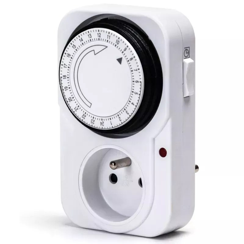 Programator czasowy 24h mechaniczny z uziemionym gniazdem 3680W 250V