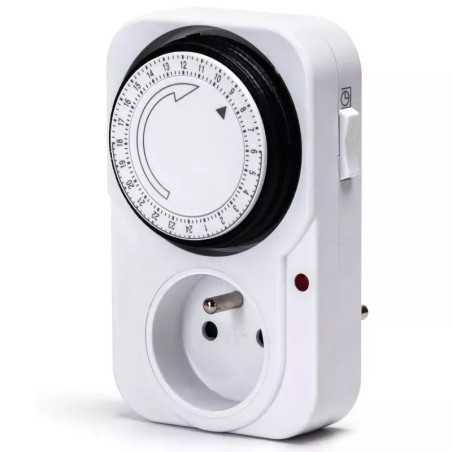 Programator czasowy 24h mechaniczny z uziemionym gniazdem 3680W 250V