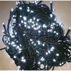 Lampki choinkowe LED 25 m z 500 świecącymi diodami i czarnym przewodem