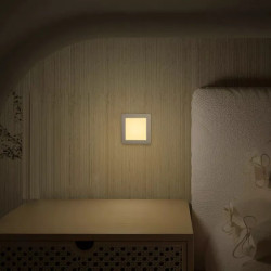 Lampka nocna LED 0,36W 3000K z czujnikiem światła i 2-stopniowym ściemniaczem