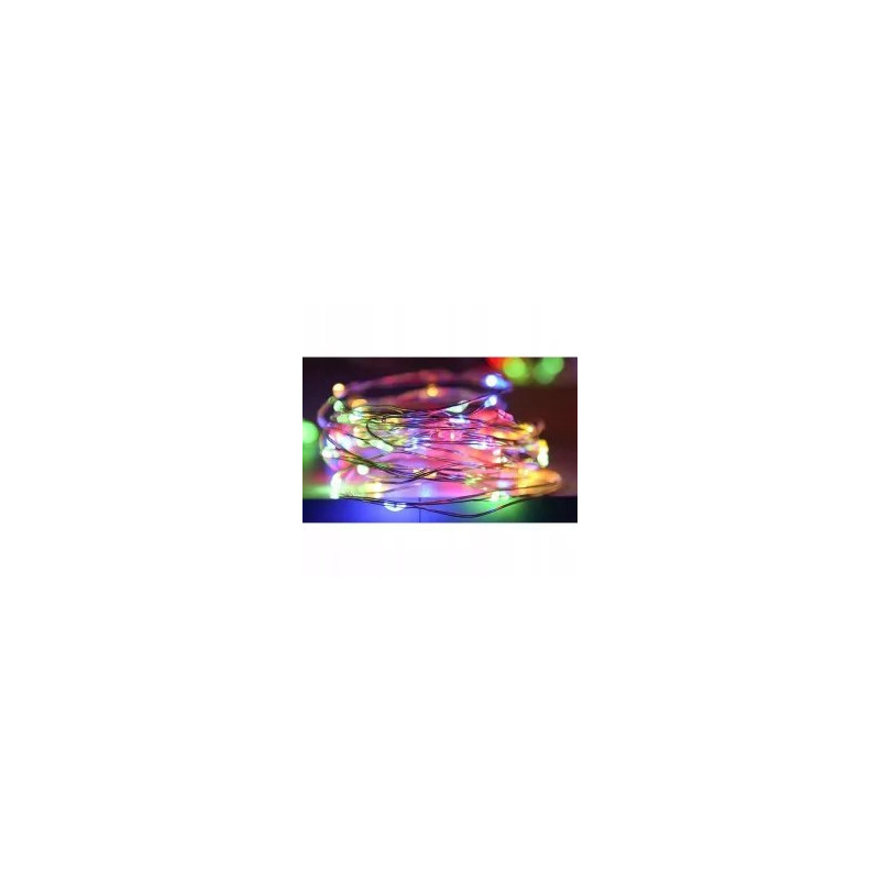 Łańcuch LED z 20 kolorowymi diodami RGB na cienkim przewodzie, oświetlający pomieszczenie w różnych kolorach